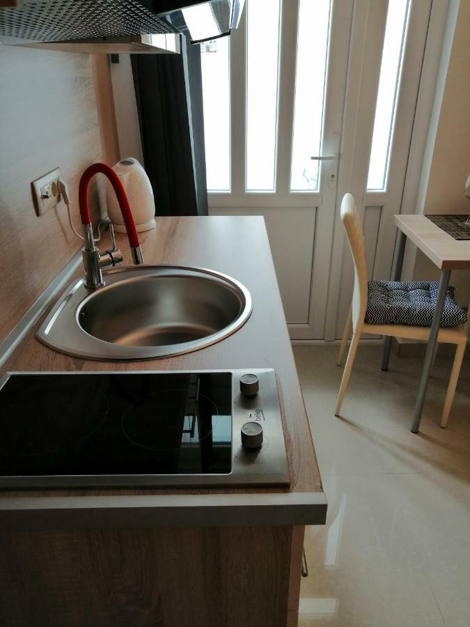 Studio Apartman Irena 2 Биела Экстерьер фото