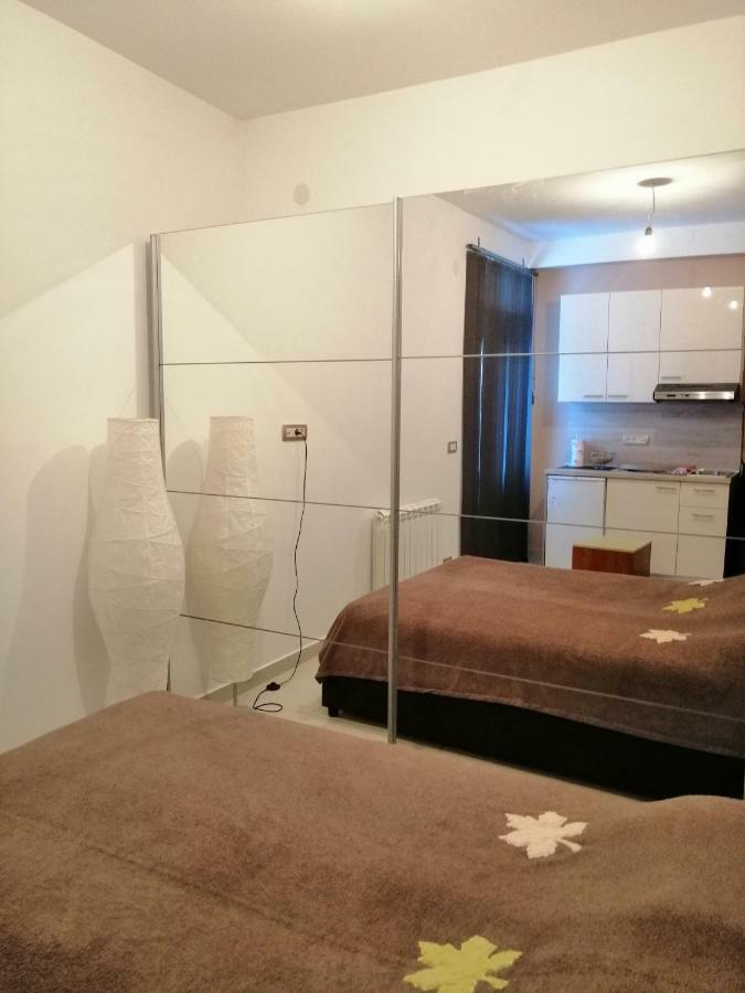 Studio Apartman Irena 2 Биела Экстерьер фото